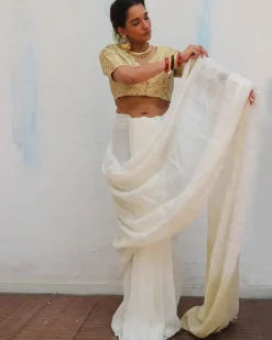 Ammini Handwoven Linen Zari Saree - Onam