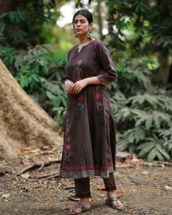 Badal Si Tu Brown Block Printed Cotton Kurti - WW