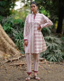 Bhanwar Si Tu Ivory Block Printed Cotton Kurta set - WW