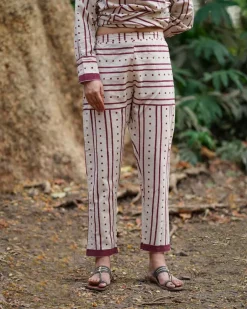 Bhanwar Si Tu Ivory Block Printed Cotton Kurta set - WW