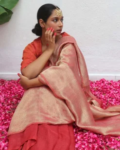 Bibha Maroon Handwoven Linen Zari Saree - Eknoor