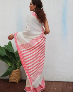 Chitra Handwoven Linen Cotton Jamdani Saree - Uma