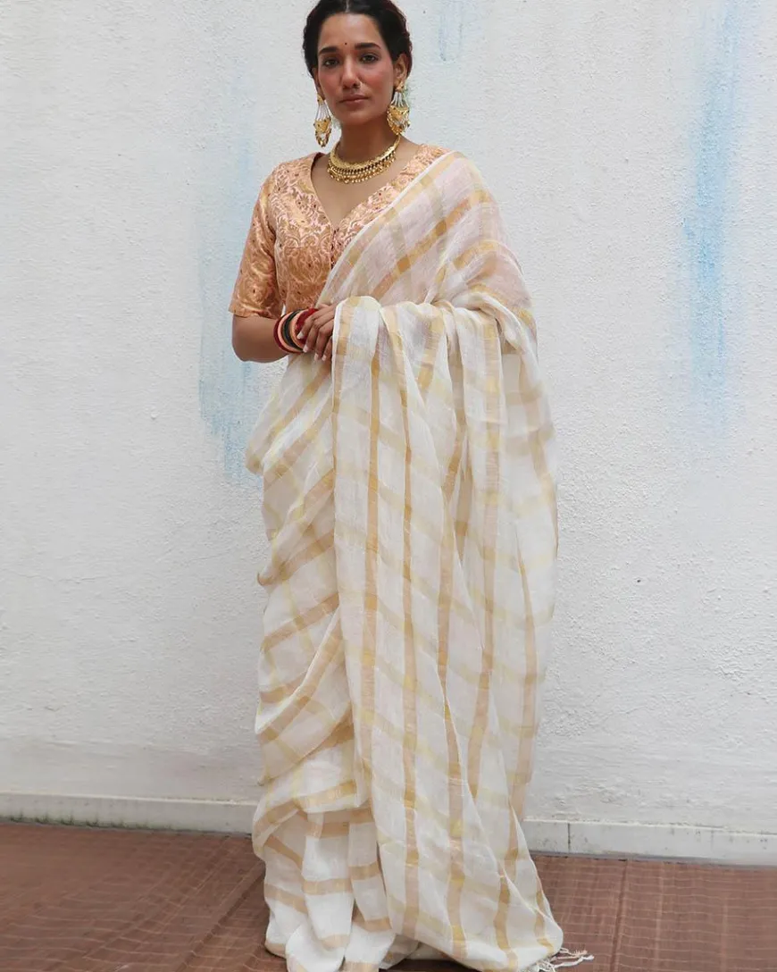 Devaki Handwoven Linen Zari Saree - Onam