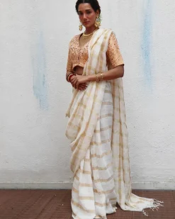 Devaki Handwoven Linen Zari Saree - Onam