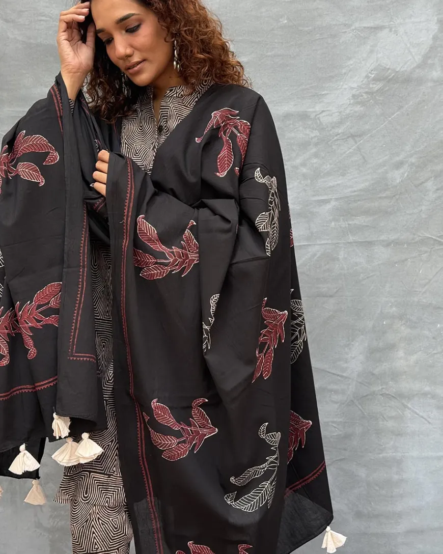 Drifting Through Dawn Blockprinted Cotton Dupatta