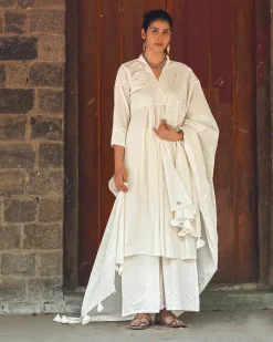 Feather Tide Ivory Block Printed Dupatta - SFD