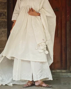 Feather Tide Ivory Block Printed Dupatta - SFD