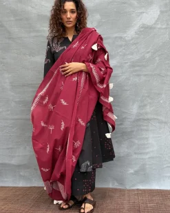 Flicker of Fireflies Blockprinted Cotton Dupatta