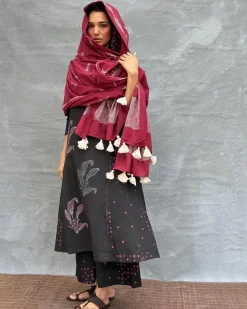 Flicker of Fireflies Blockprinted Cotton Dupatta