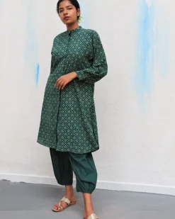 Green Diamond Block Printed Cotton Kurta Set Of 2 - For