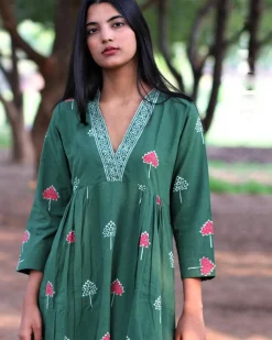 Green Handprinted Pure Cotton Kurti Set Of 2-Slow