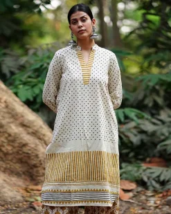 Gulabi Shaam Tu Ivory Block Printed Cotton Kurti - WW