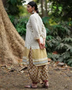 Gulabi Shaam Tu Ivory Block Printed Cotton Kurti - WW