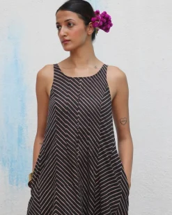 Gul-nari Blockprinted Cotton Dress - Flower Girl