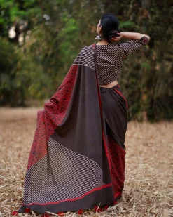 Gulon Mein Rang Brown Block Printed Saree - WW