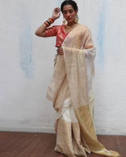 Indumukhi Handwoven Linen Zari Saree - Onam