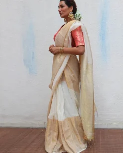 Indumukhi Handwoven Linen Zari Saree - Onam