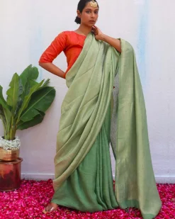 Ishya Green Handwoven Linen Zari Saree - Eknoor