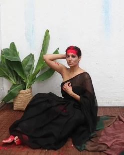 Kalavati Handwoven Linen Saree - Kaali