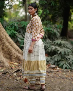 Koyal Si Tu Ivory Block Printed Cotton Kurta set- WW