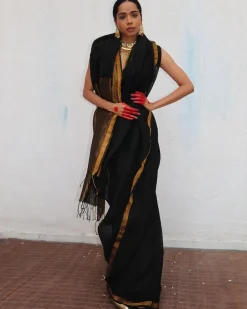 Labanya Handwoven Linen Zari Saree