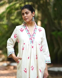 Lavender’s Lull Ivory Handblock Printed Kurta set - MMG