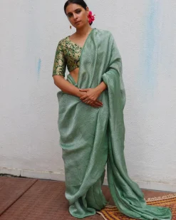 Lush Green Handwoven Linen Zari Saree - TOG