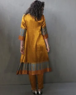 Mariglow Handprinted Mashru Silk Kurta Set