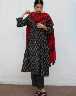 Marley Blockprinted Cotton Dupatta - NOMAD