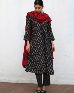 Marley Blockprinted Cotton Dupatta - NOMAD