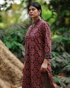 Nadi Si Tu Brown Block Printed Cotton Kurti - WW