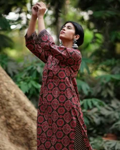 Nadi Si Tu Brown Block Printed Cotton Kurti - WW
