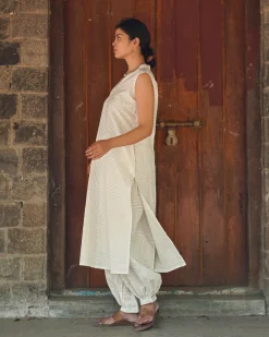 Quiet Tusk Ivory Block Printed Kurti - SFD