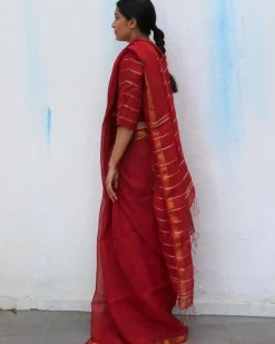 Red Charm Handwoven Linen Saree - Everyday Beautiful