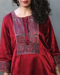 Rubaa Handprinted Mashru Silk Kurta Set