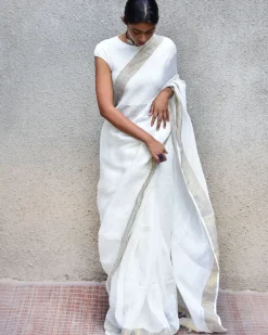 Selene Handwoven Linen Saree- Stardust