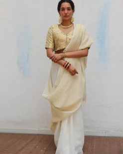 Sreeja Handwoven Linen Zari Saree - Onam