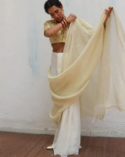 Sreeja Handwoven Linen Zari Saree - Onam