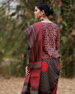 Suraj Ki Baahon Mein Brown Hand Block Printed Cotton Saree - WW