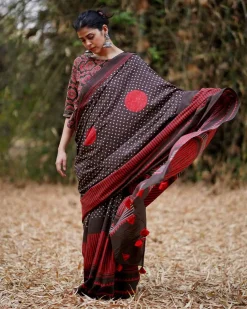 Suraj Ki Baahon Mein Brown Hand Block Printed Cotton Saree - WW