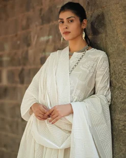 Swan’s Breath Ivory Block Printed Dupatta - SFD