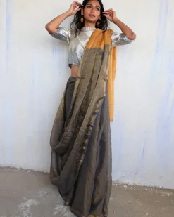 Vidhu Handwoven Linen Saree-Melting Moon